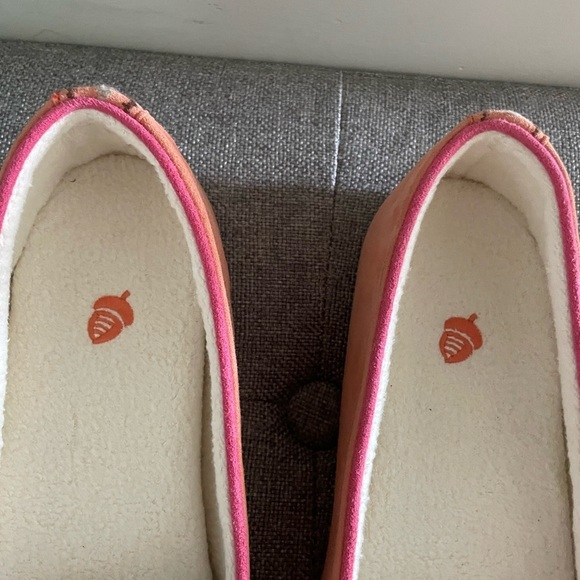 Acorn Embroidered Tapestry Slippers Moccasins Comfort Size 11 - Picture 5 of 6